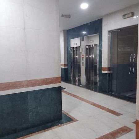 Abree Building New Hostel Dubai Esterno foto